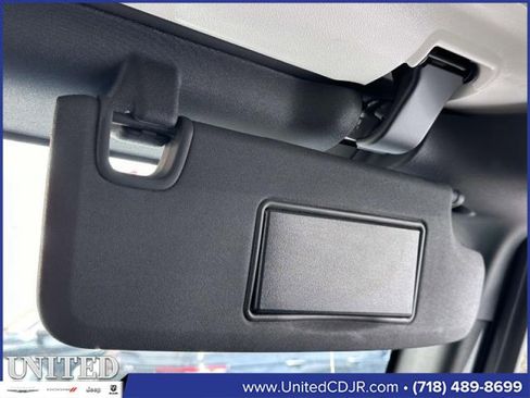 Used 2018 Jeep Wrangler Unlimited Sport S image 29