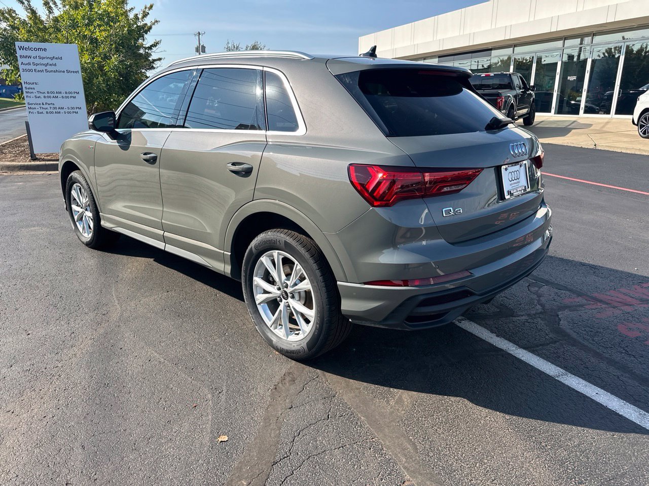 Certified 2025 Audi Q3 2.0T Premium w/ Convenience Package AWD/4WD image 5