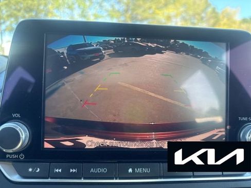 Used 2023 Nissan Altima 2.5 SV image 21