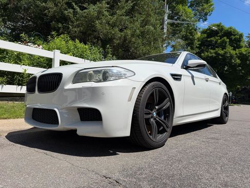 Used 2013 BMW M5 RWD image 7