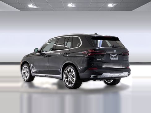 New 2026 BMW X5 sDrive40i w/ Premium Package image 3