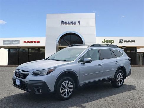 Used 2022 Subaru Outback Premium image 4