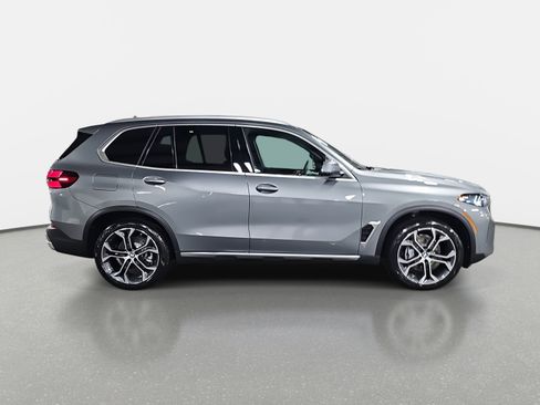 New 2026 BMW X5 sDrive40i w/ Climate Comfort Package image 4