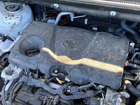 Used 2022 Toyota RAV4 XLE Premium image 41