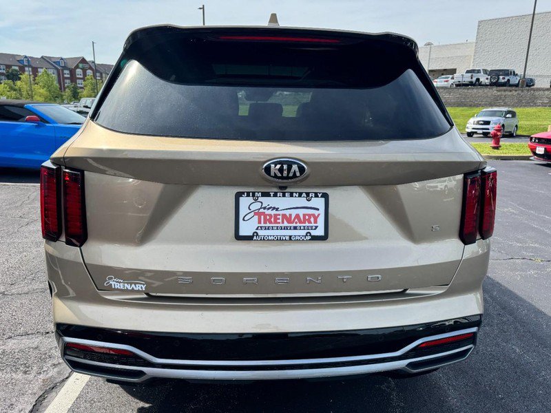 Used 2021 Kia Sorento S w/ Panoramic Sunroof Package FWD image 4