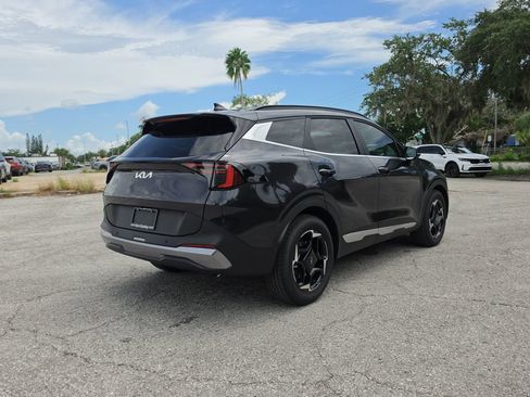 New 2027 Kia Sportage EX FWD image 8