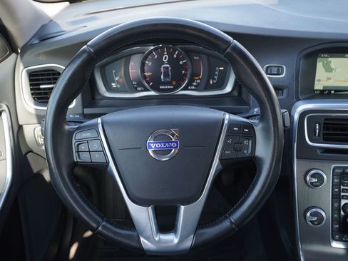 Used 2016 Volvo S60 T5 Premier w/ Convenience Package FWD image 10
