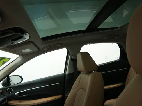 New 2025 Hyundai Sonata Limited image 28