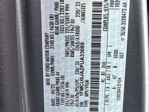 Used 2023 Ford Escape Platinum image 28