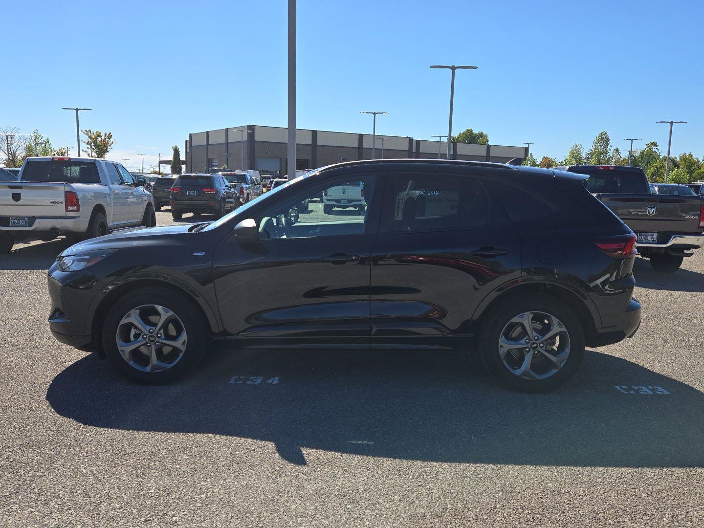Used 2023 Ford Escape ST-Line w/ Tech Pack #1 AWD/4WD image 4