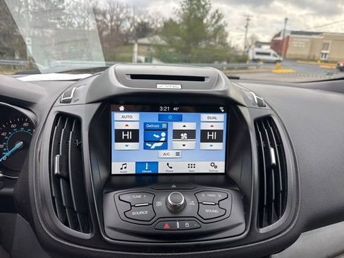 Used 2016 Ford Escape SE w/ Equipment Group 201A image 23