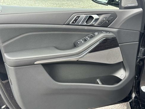 New 2026 BMW X5 xDrive50e w/ Executive Package image 17