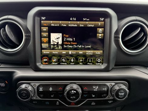 Used 2023 Jeep Wrangler Sahara w/ Cold Weather Group image 16