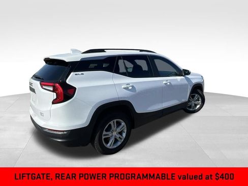 Used 2023 GMC Terrain SLE w/ Driver Convenience Package FWD image 5