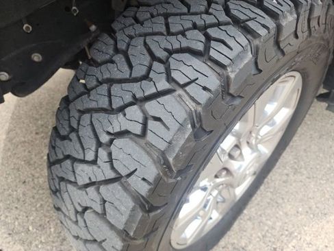 Used 2022 RAM 2500 Limited AWD/4WD image 11