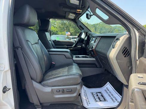Used 2011 Ford F250 Lariat w/ Lariat Interior Pkg AWD/4WD image 18