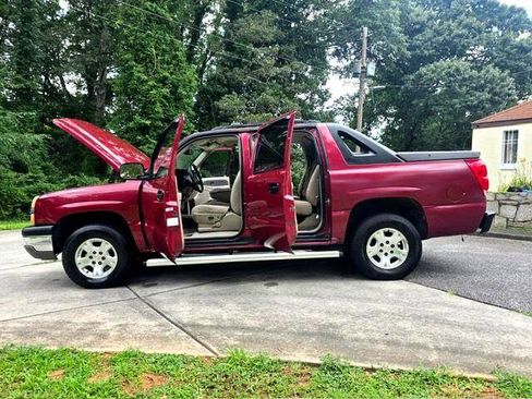 Used 2004 Chevrolet Avalanche Z71 w/ Preferred Equipment Group image 30