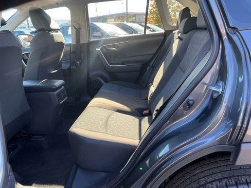 Used 2025 Toyota RAV4 XLE image 25