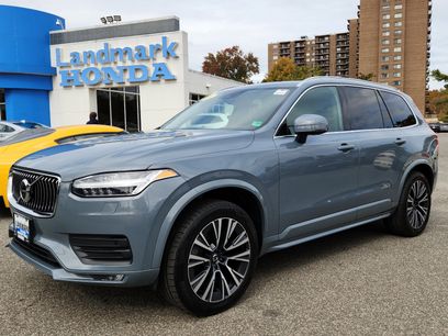 Used 2022 Volvo XC90 T6 Momentum w/ Advanced Package