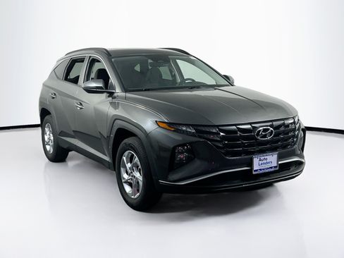Used 2023 Hyundai Tucson SEL AWD/4WD image 3