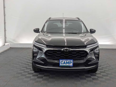 Used 2024 Chevrolet Trax LT w/ Driver Confidence Package FWD image 9
