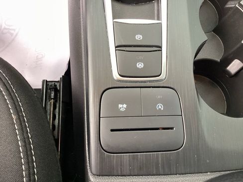 Used 2024 Ford Escape Active image 30