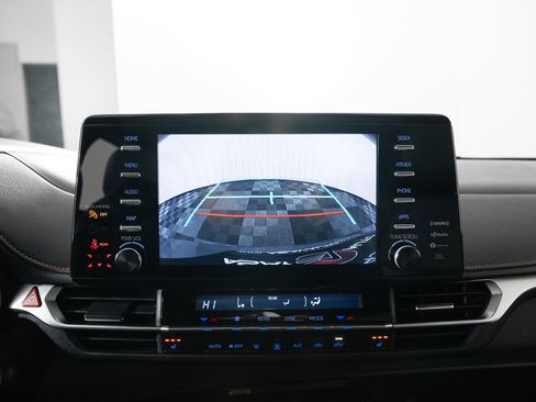 Used 2022 Toyota Sienna XSE image 39