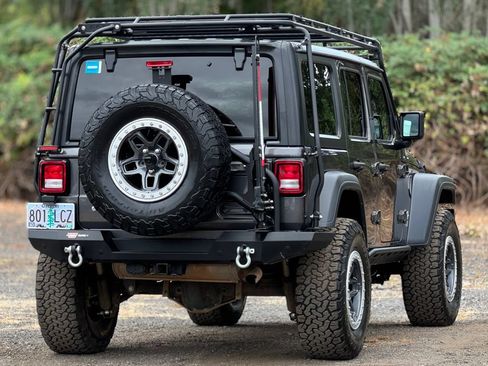 Used 2018 Jeep Wrangler Unlimited Sport S AWD/4WD image 7