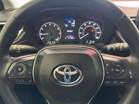 Certified 2025 Toyota Corolla Cross LE FWD image 27