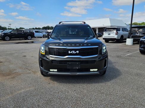 Used 2022 Kia Telluride SX w/ Towing Package FWD image 9