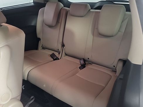 Certified 2022 Honda Odyssey Touring image 18