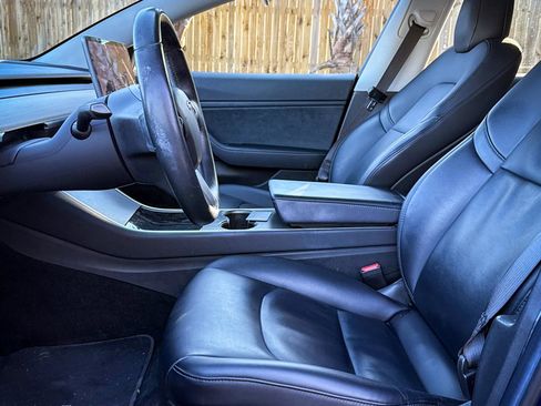 Used 2018 Tesla Model 3 Long Range image 18