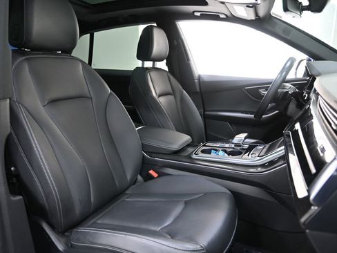 Used 2021 Audi Q8 Premium Plus w/ Premium Plus Package image 20