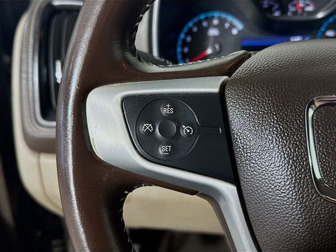 Used 2020 GMC Canyon SLE w/ SLE Convenience Package image 14