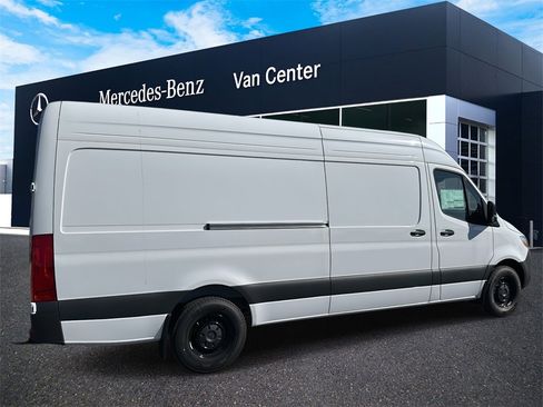 New 2025 Mercedes-Benz Sprinter 2500 image 3