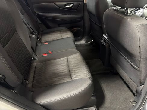 Used 2018 Nissan Rogue SV w/ Premium Package AWD/4WD image 13