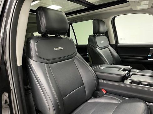 Used 2025 Ford Expedition Max Platinum AWD/4WD image 61