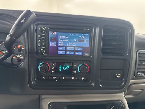 Used 2005 Chevrolet Suburban LT w/ Preferred Equipment Group image 43