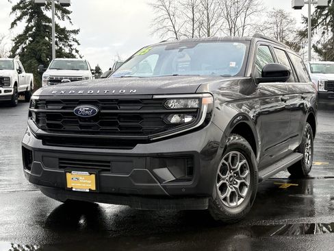 Certified 2025 Ford Expedition Active image 1