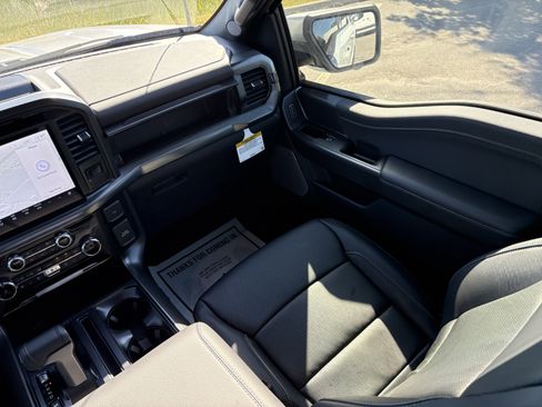 New 2025 Ford F150 Lariat w/ Equipment Group 501A Mid image 16