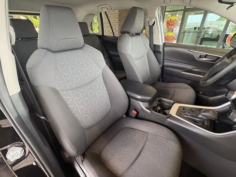Used 2021 Toyota RAV4 XLE FWD image 26