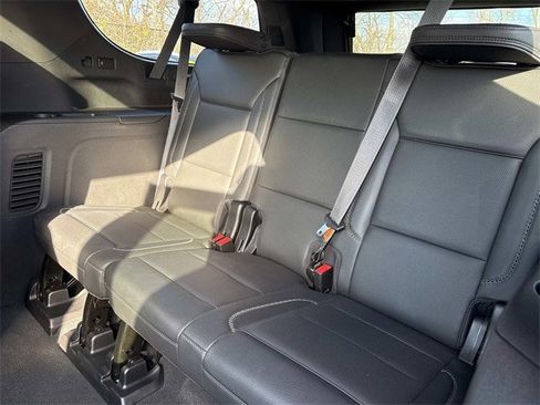 Used 2022 GMC Yukon XL Denali w/ Max Trailering Package image 18