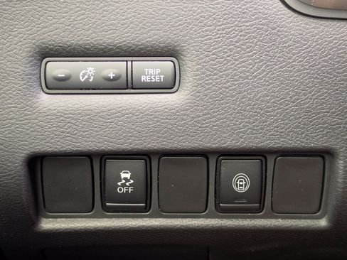Used 2021 Nissan Murano S FWD image 14