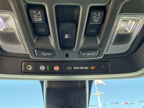 Used 2021 GMC Sierra 1500 AT4 w/ AT4 Premium Package image 21