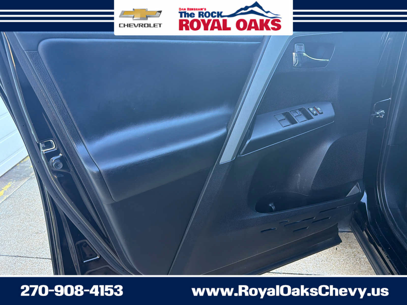 Used 2018 Toyota RAV4 XLE AWD/4WD image 11