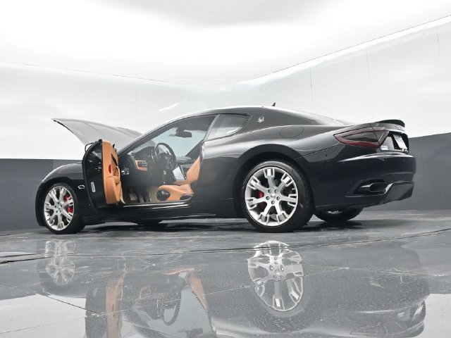 Used 2017 Maserati GranTurismo Sport RWD image 71