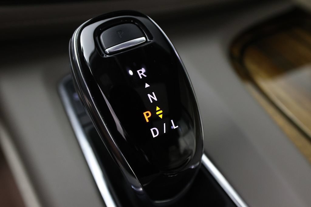 Used 2023 Cadillac Escalade Premium Luxury Platinum AWD/4WD image 26