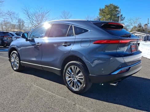 Certified 2024 Toyota Venza Limited image 7