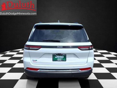 Used 2024 Jeep Grand Cherokee Limited 4xe AWD/4WD image 4