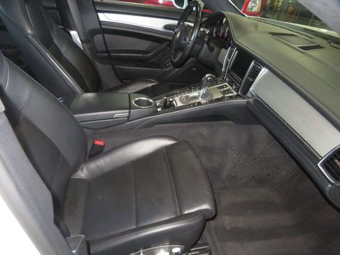Used 2010 Porsche Panamera Turbo image 31